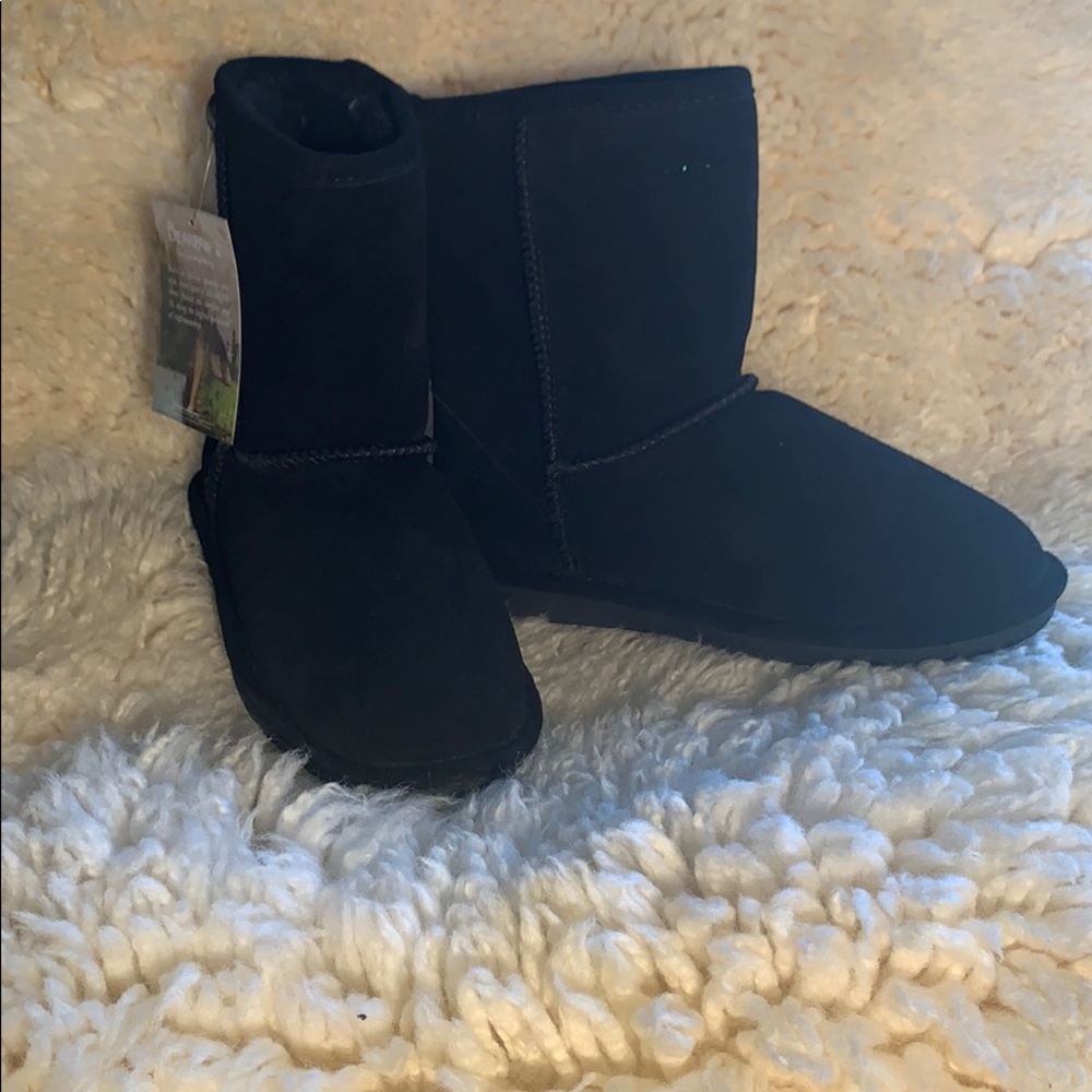 Bearpaw Emma Short Genuine Sheepskin Lined Boots